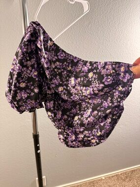 SHEIN Black Floral Off-Shoulder Crop Top with Purple Blooms